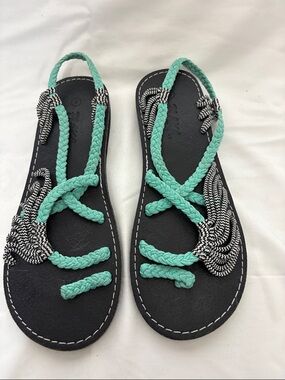 Women's Braided Plaka Aqua Rope Sandals on Black Footbed